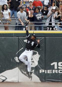 Full 9th inning of Buehrle's perfect game 