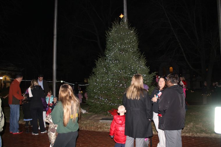 Centreville Christmas Tree Lighting Featured