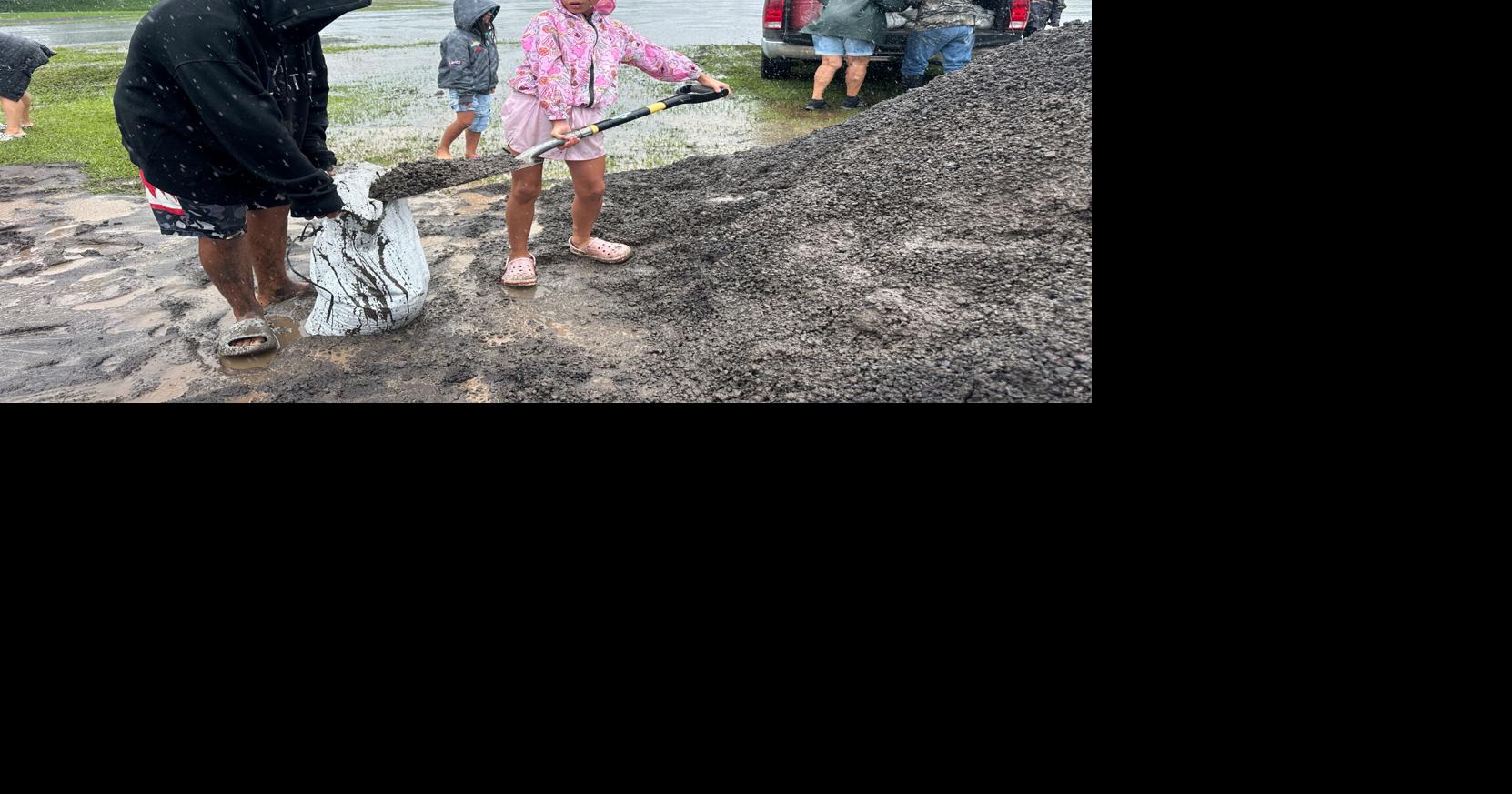 Weekend storms bring dangerous weather to North America, in photos