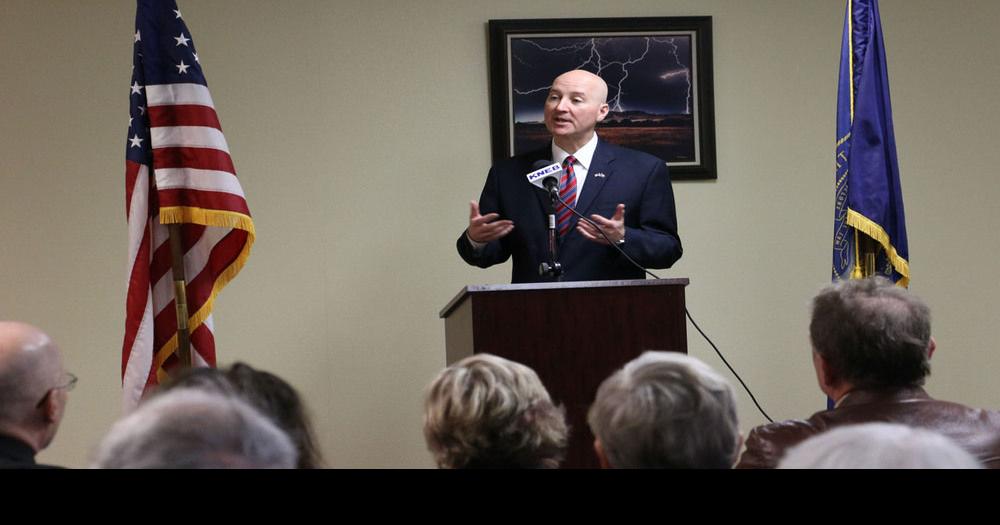 Ricketts touts property tax reform during Scottsbluff visit