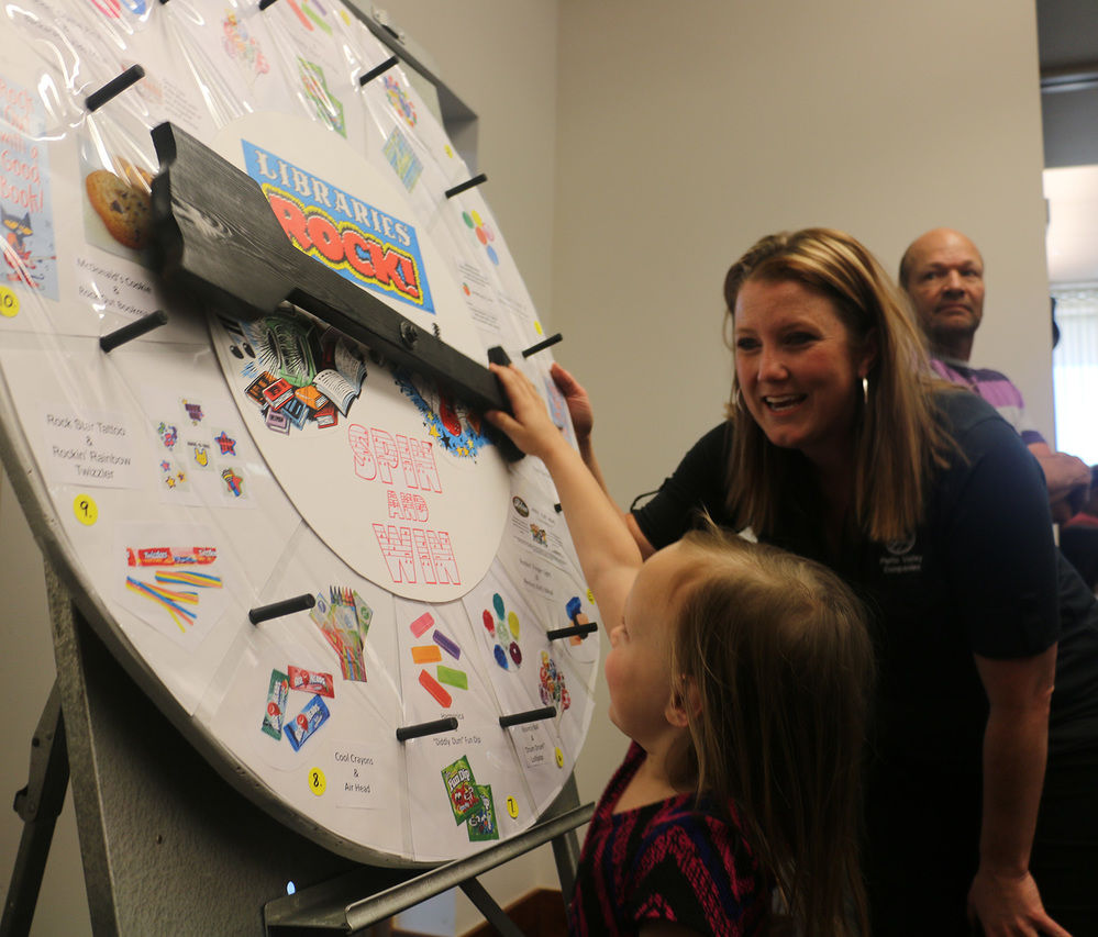 Female cop seduce girl