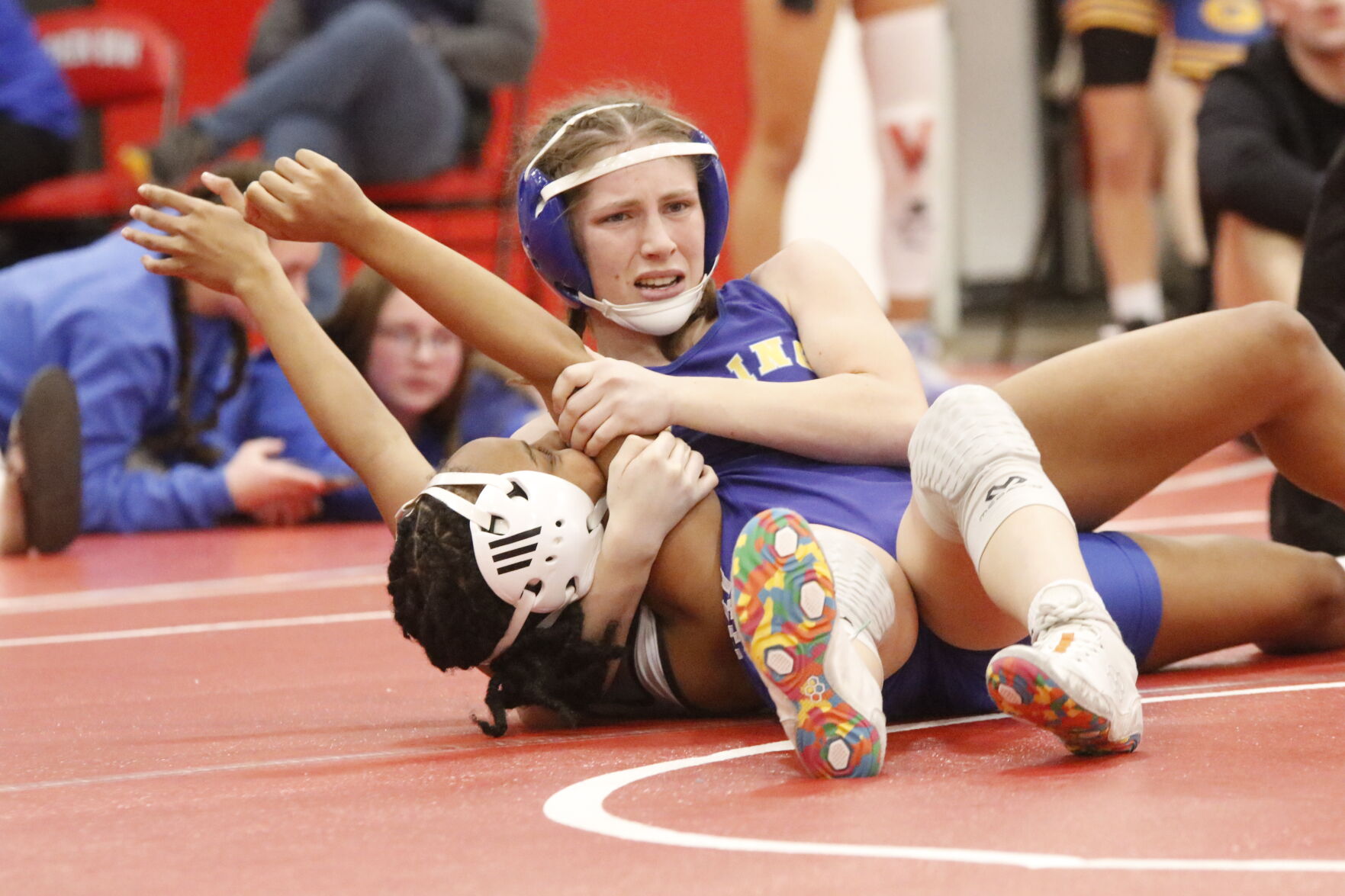 Gering advances 10 to state individual wrestling tourney