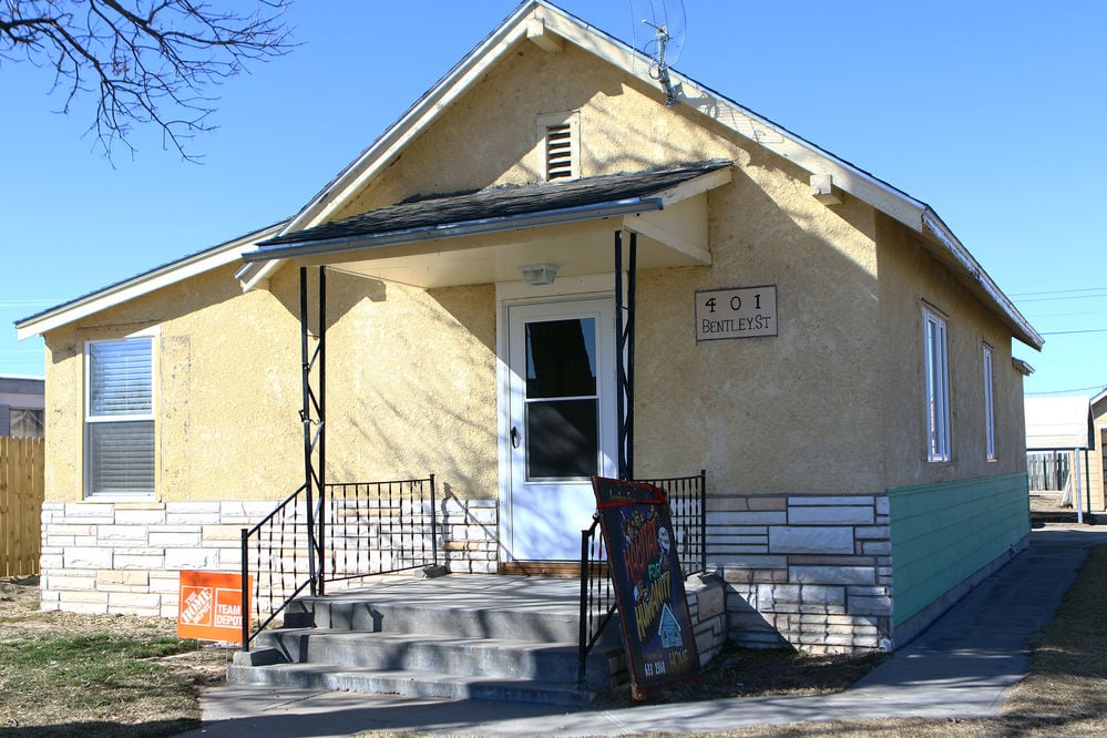 A Place To Call Home Habitat For Humanity Readies Home For Single Mother Building Industry Starherald Com