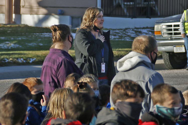 Geil Elementary celebrates Veterans Day