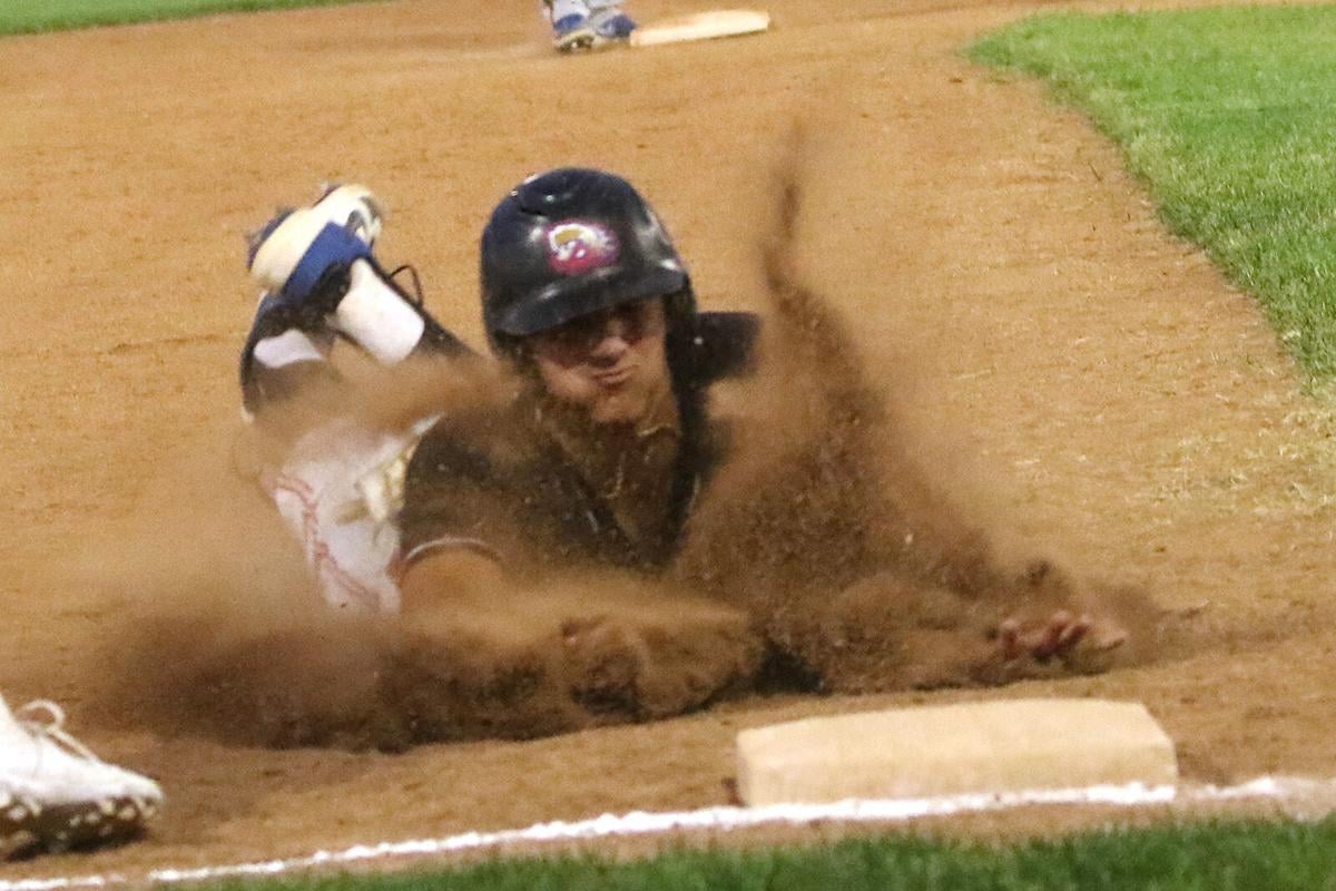 Big 8th inning gives Pioneers win over Big Sticks