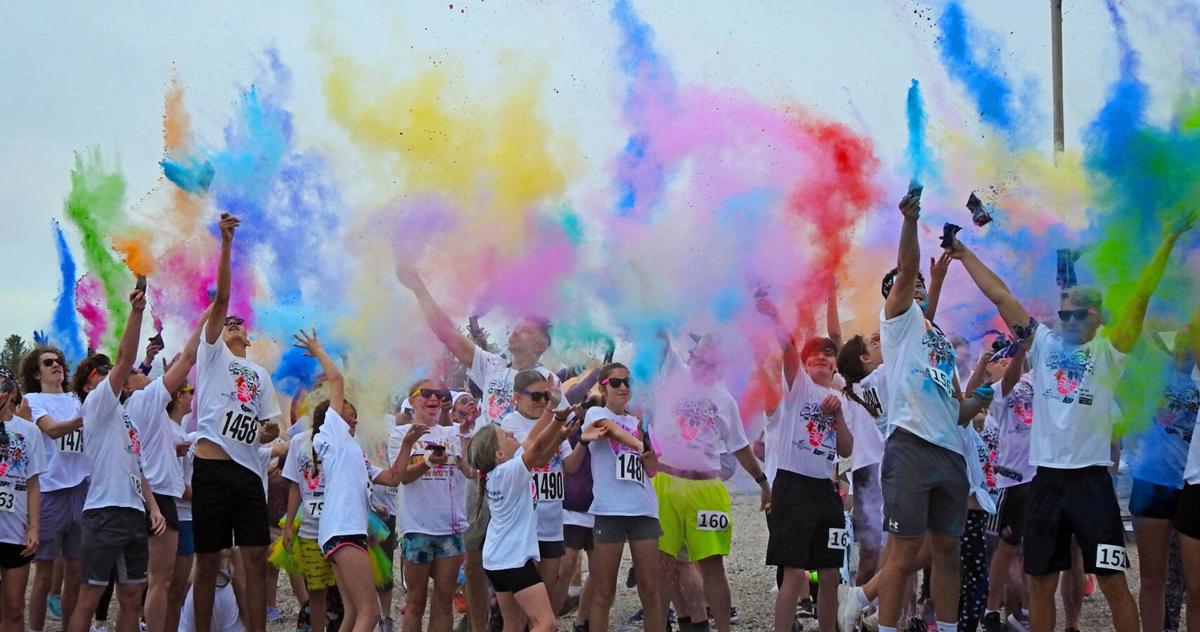 Color Splash: Over 200 run for United Way Color Dash