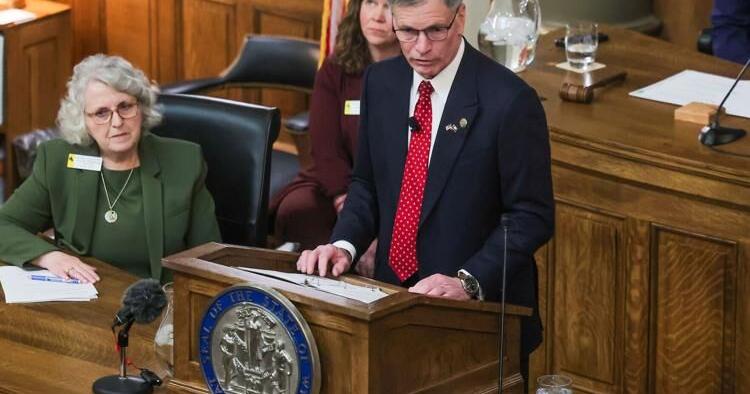 Wyoming's Gordon emphasizes economy, mindful spending in State of the State address