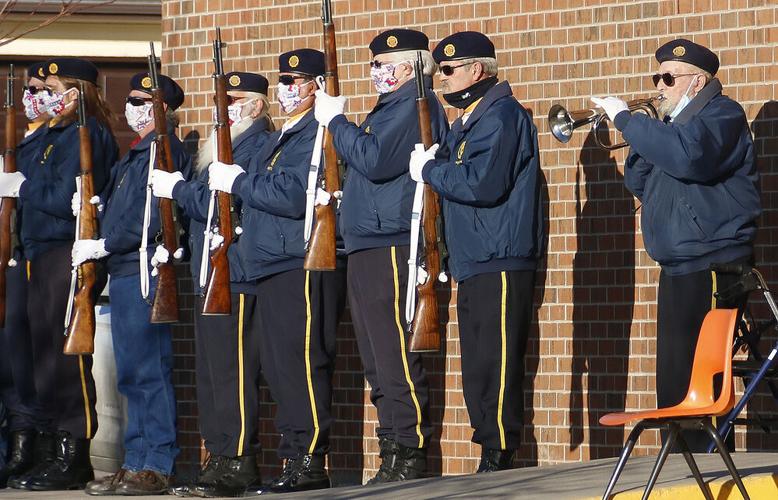 Geil Elementary celebrates Veterans Day
