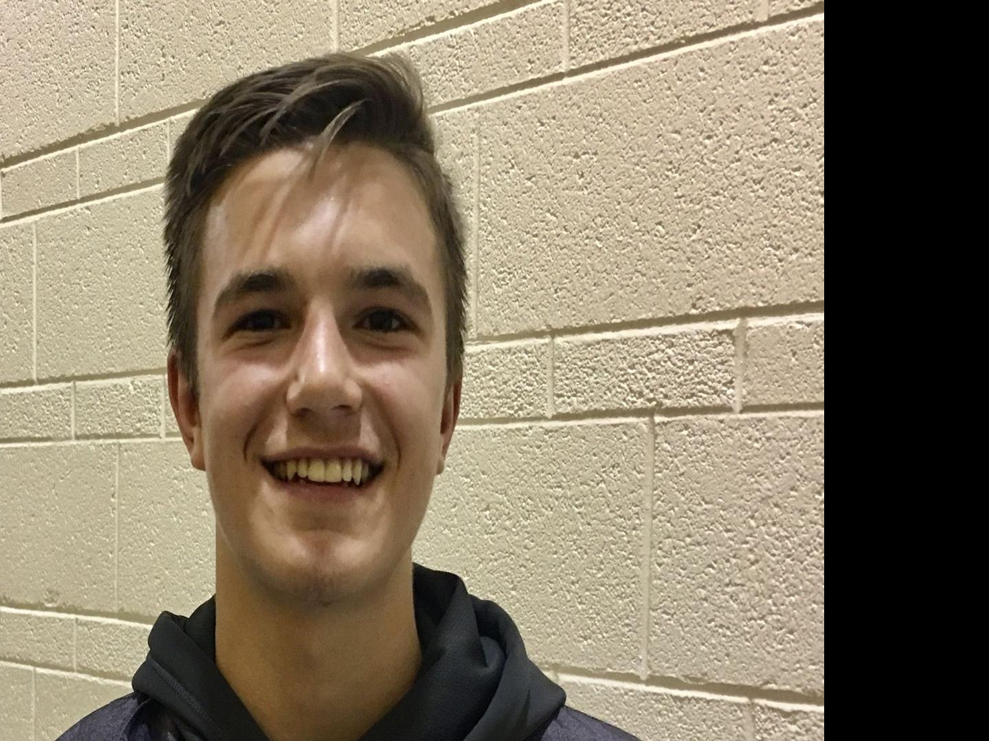 Gering S Dalton Scott To Play Football At South Dakota School Of