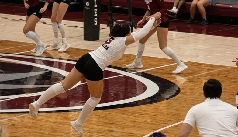 Eagles Out-Hit in Denver, Fall to Roadrunners