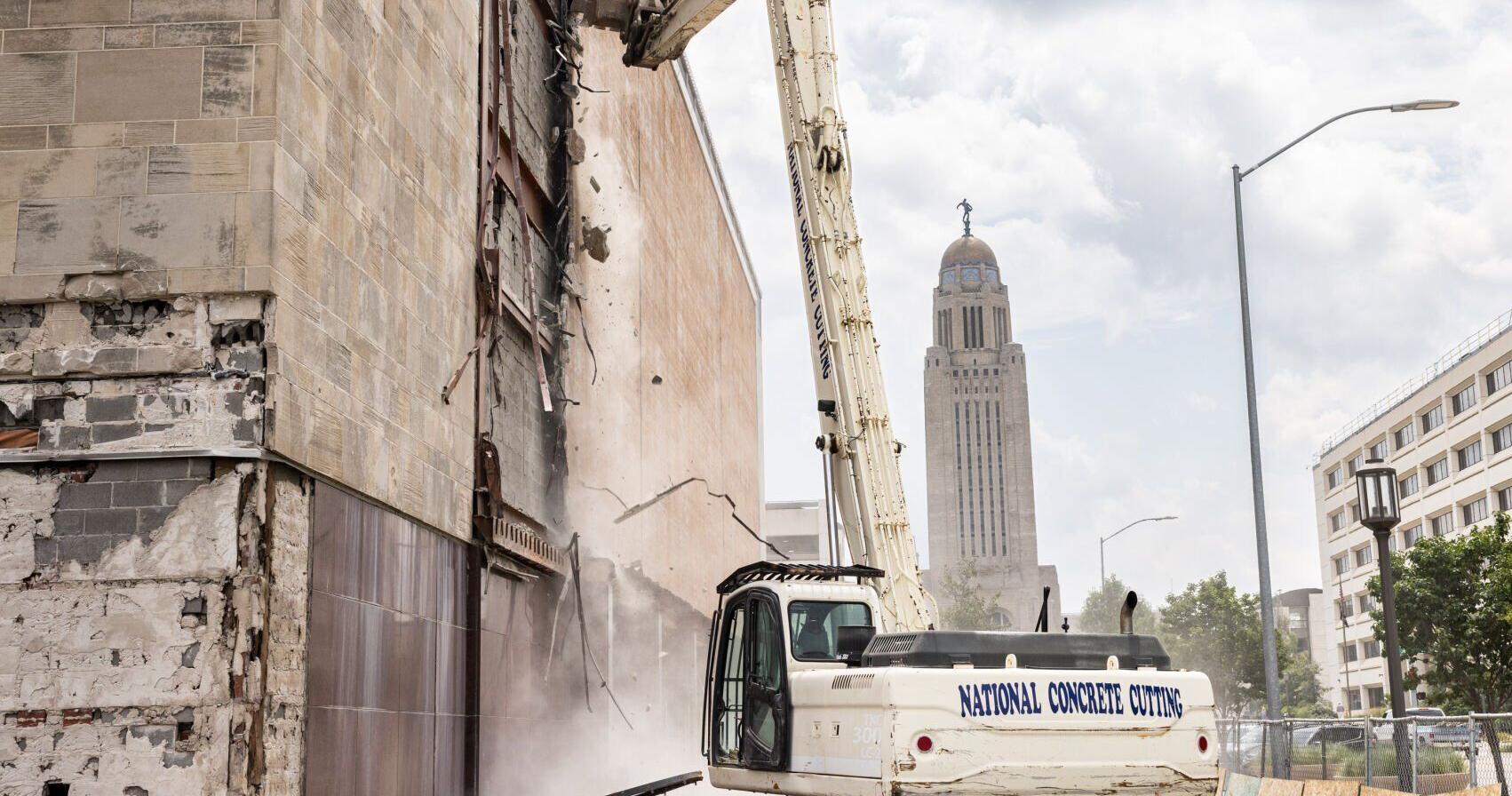 Pershing Center demolition begins in Lincoln - Vimarsana News