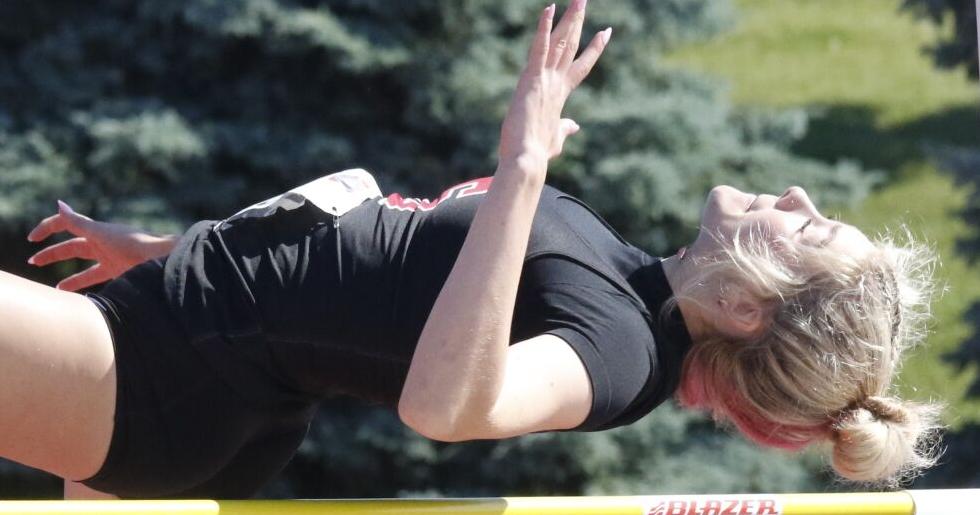 Sidney Riddle Sidney relay takes second; Riddle reaches podium three times