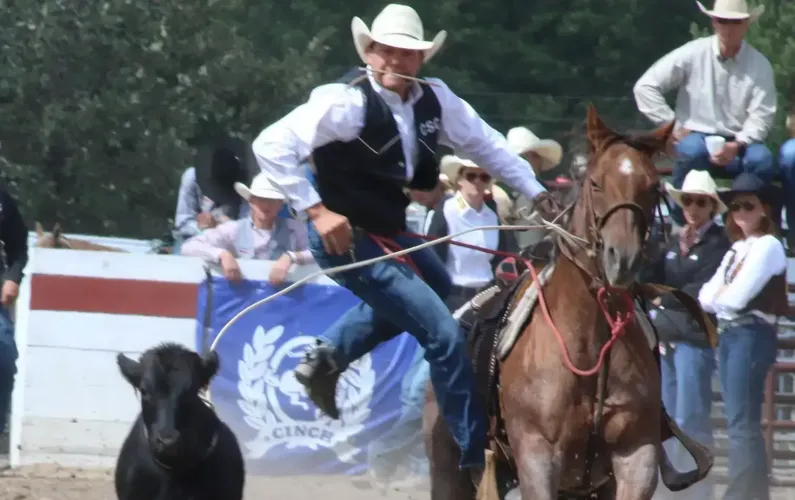 CSC Ropers Win Three Runners-Up at Sheridan Rodeo