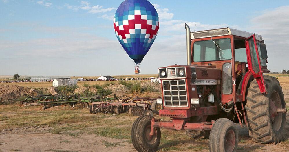 More than 60 balloons take to the sky for Old West Balloon Fest