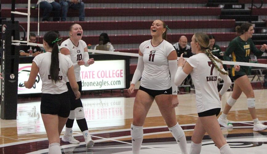 Eagles Use Scoring Runs to Defeat BHSU