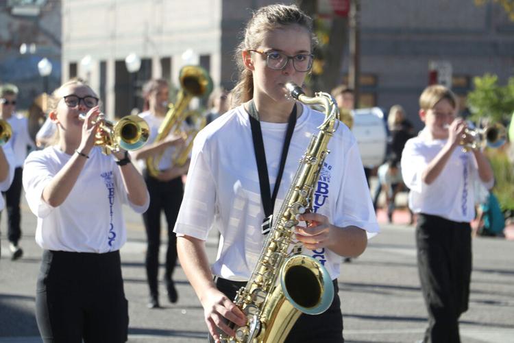 Gering bands march in time