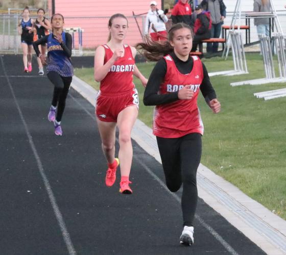 GordonRushville's Grover sweeps throws in district meet