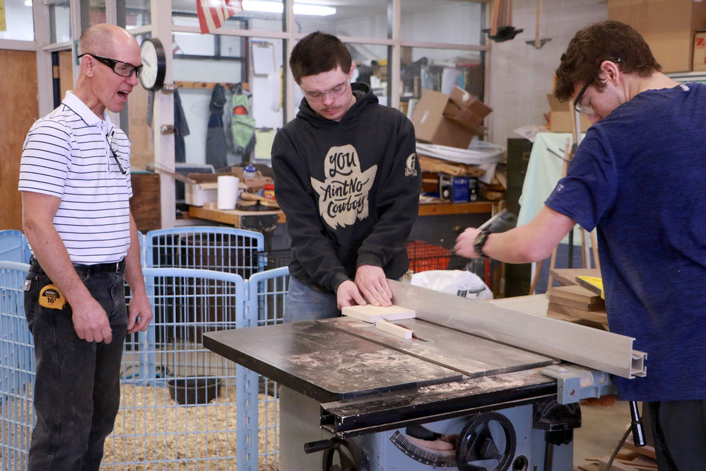 Bob Gifford cultivating students’ interests in agriculture
