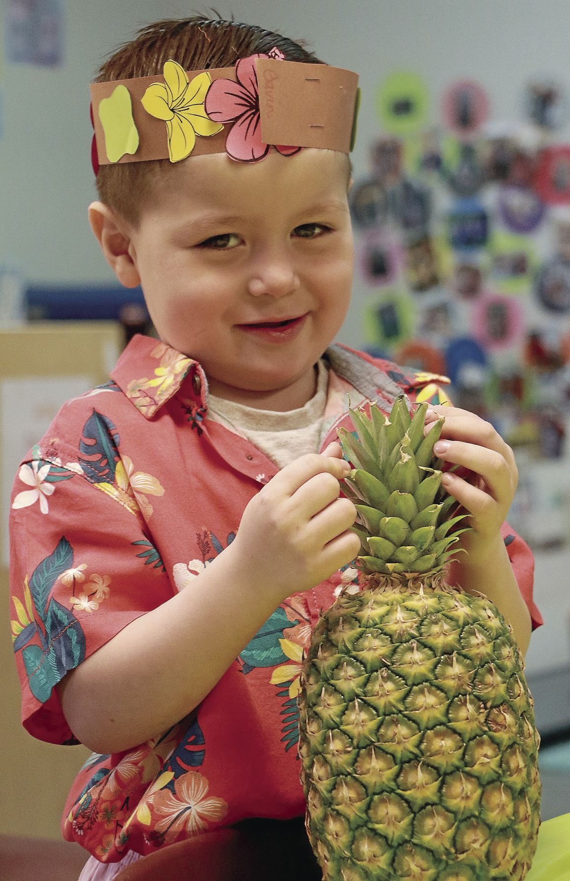 bearcub-preschoolers-learn-about-ukulele-as-they-celebrate-hawaiian