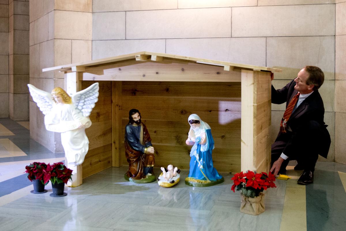 No Nativity scene at Nebraska Capitol over Christmas; atheist groups