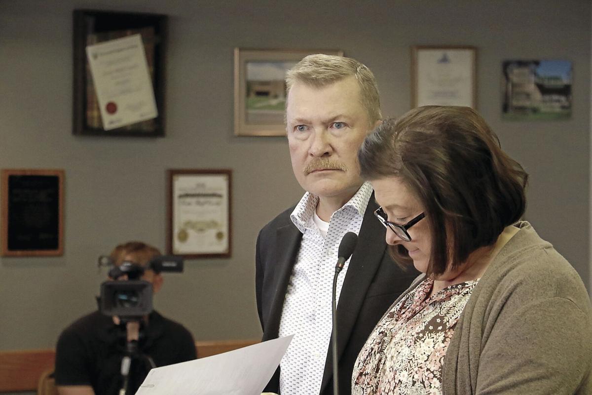 Commissioners discuss holiday tourism, welcome Assessor's Office manager