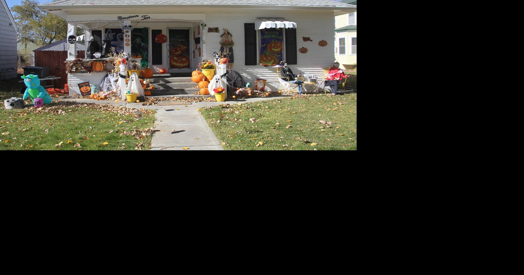 PHOTOS Halloween Decorations 2021