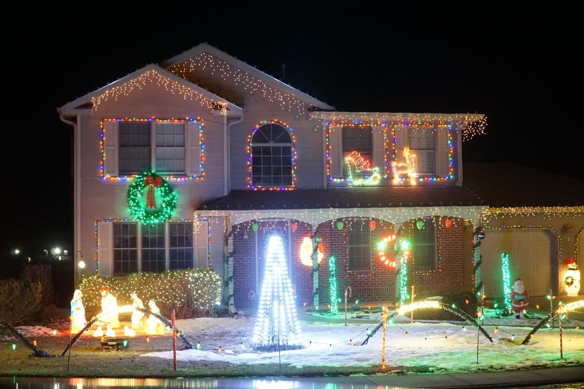 Torrington Wy Christmas Parade 2022 Torrington Couple Continue Tradition Of Producing Christmas Light Show |  Building Industry | Starherald.com