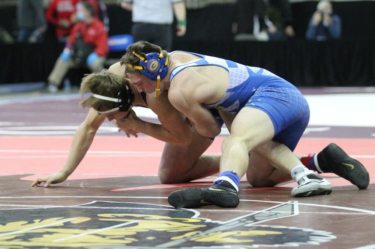 UPDATE: Gering wrestlers tied for first after rough start to second day of state