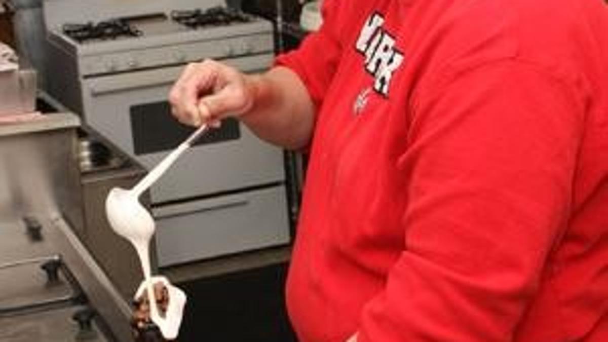 The Tin Roof Potter Sundry Famous For Yummy Creation Local Starherald Com