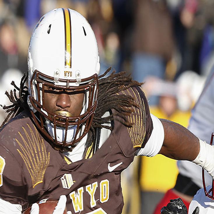Hill Sets School Rushing Record As Wyoming Beats Unlv 35 28