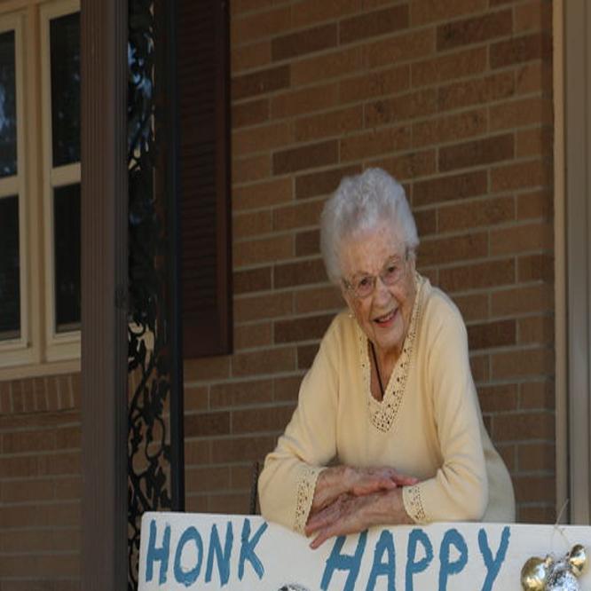 Honk For The Birthday Girl Friend Helps Gering Woman Celebrate