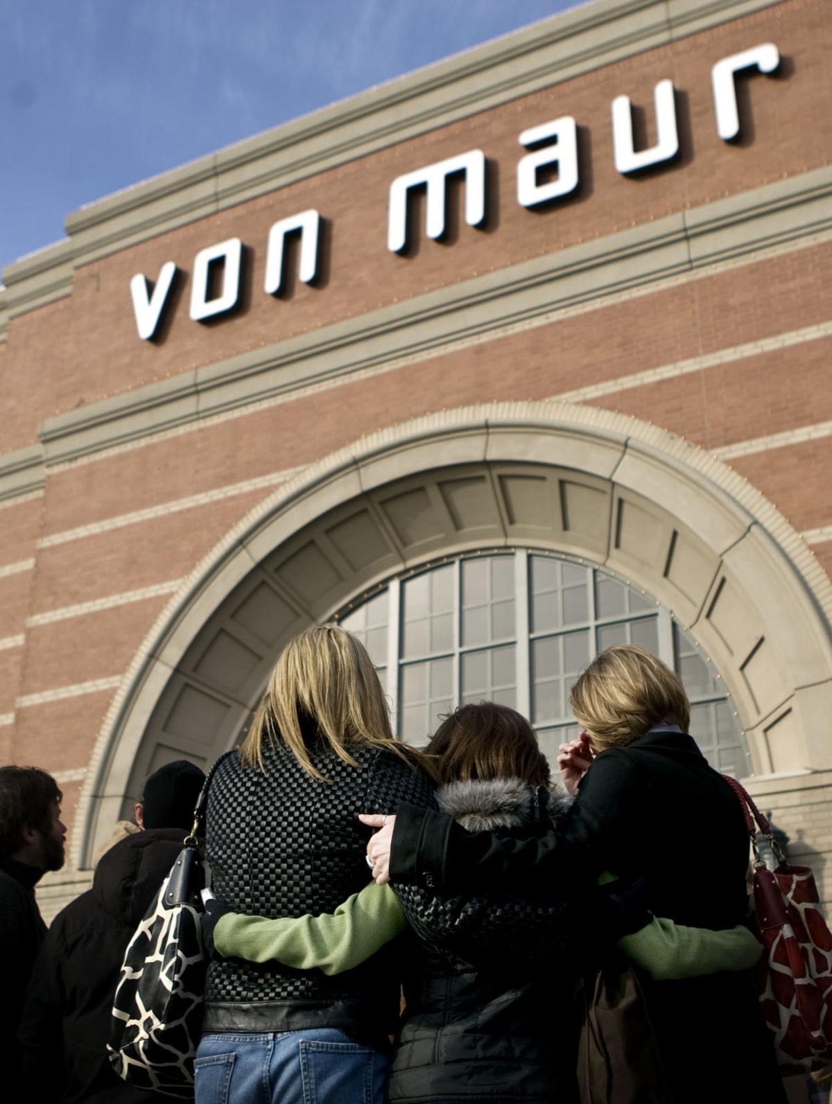 After Von Maur Shooting Omaha Police Officers Struggled Under Weight 