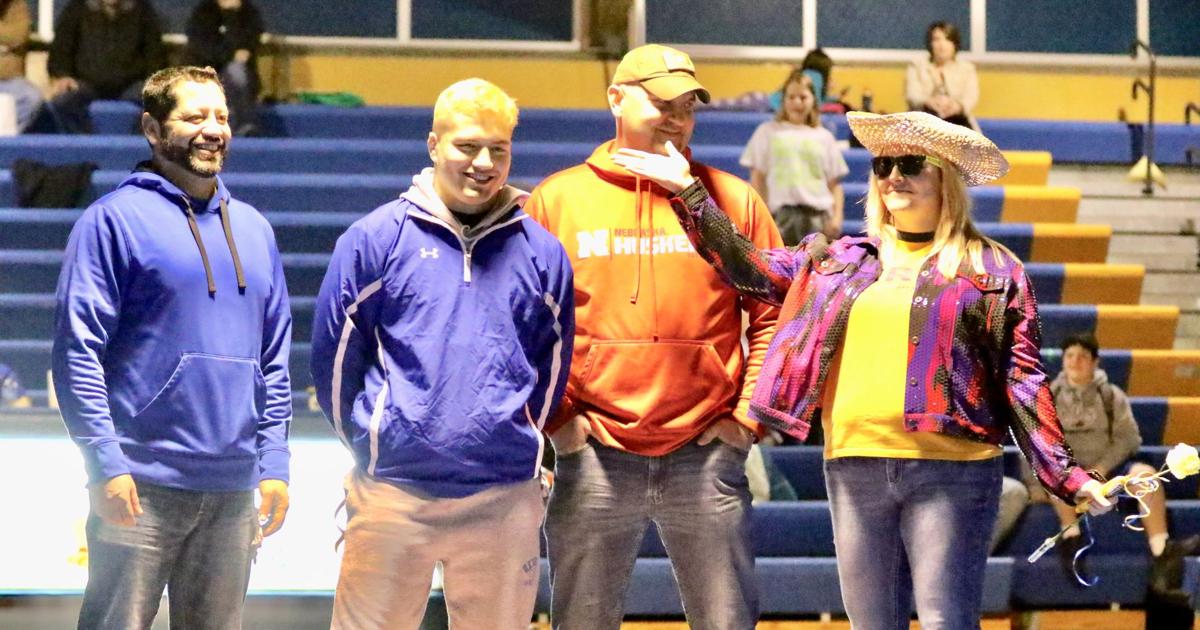 Despite injury setbacks, Gering senior wrestler Cody Ybarra stays driven to try to join his dad as a state champion