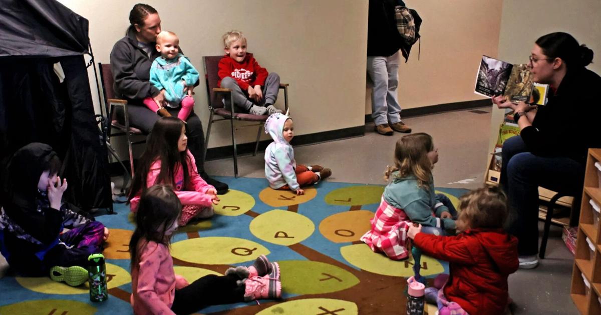 Wildcat Hills homeschool program studies birds
