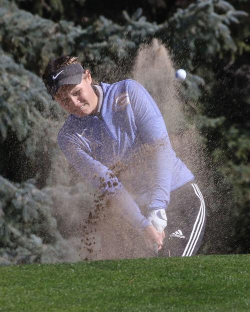 Schlaepfer starting her college golf career with a bang