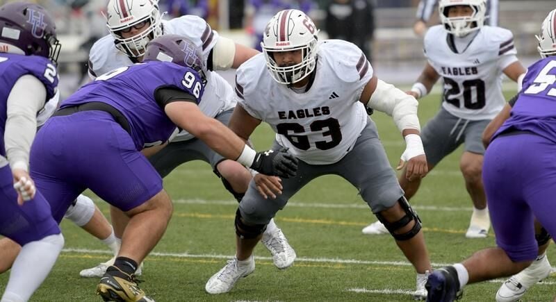 Eagle Football Hosting Fort Lewis for Homecoming
