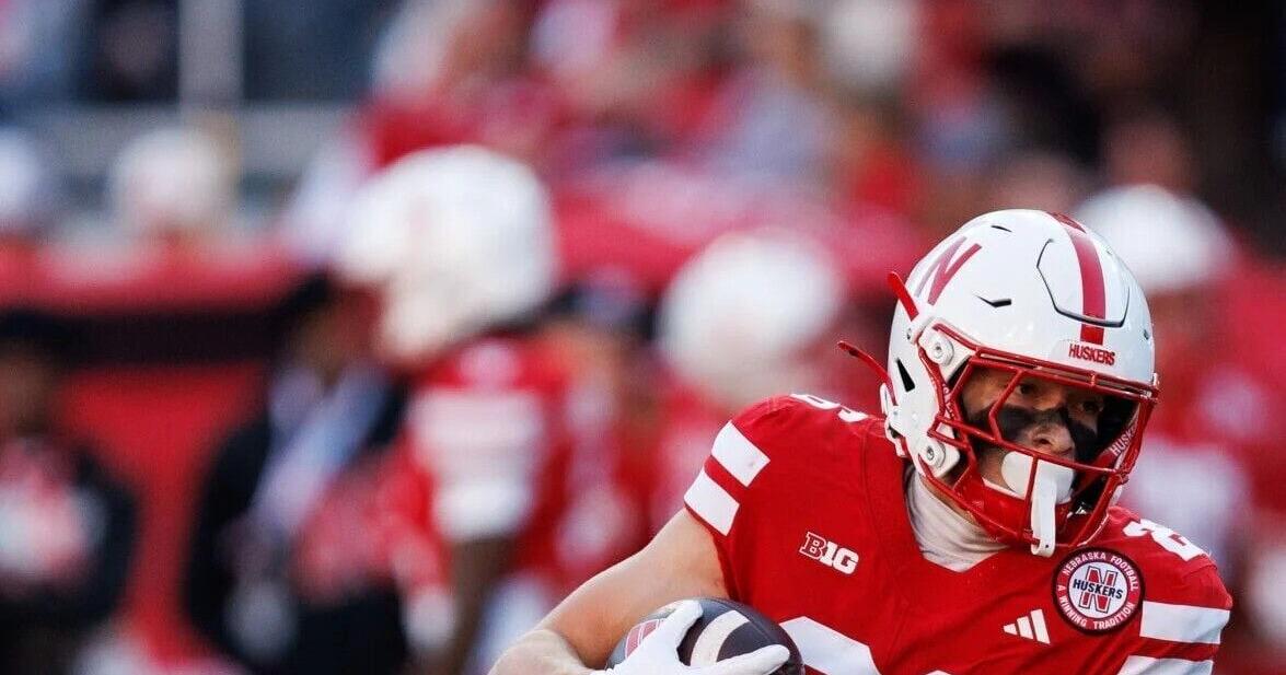 Just: Single-digit jersey for Roman Mangini, 'hard-working dude,' portrait of grit over glamour