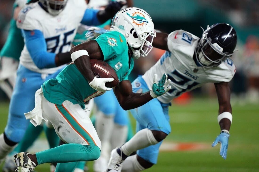 Will Levis rallies Titans for 2 late TDs, 28-27 win over Dolphins