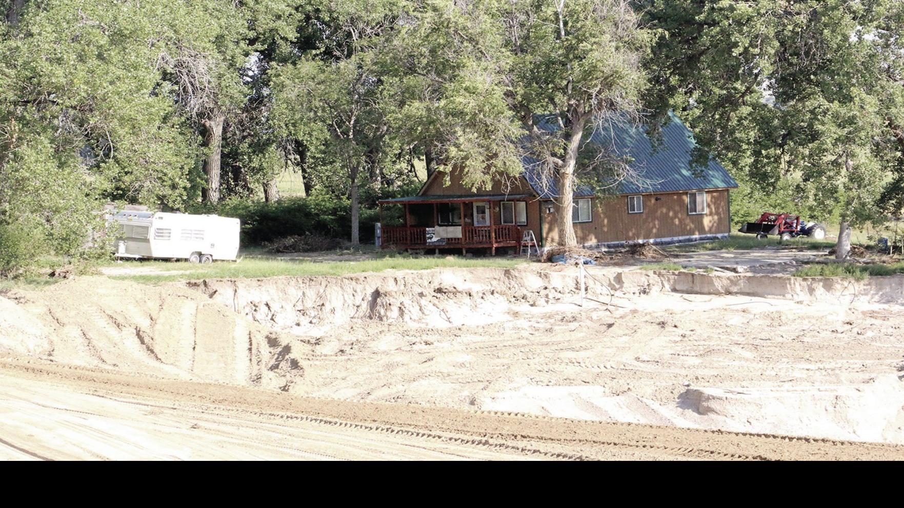 Water Progressing Without Issue In Irrigation Canal Economics Starherald Com