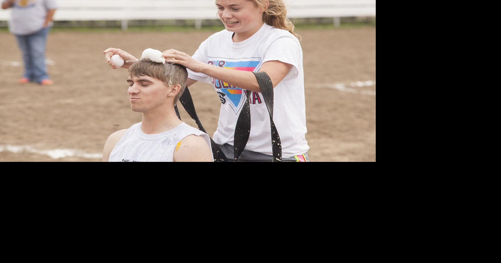 Six teams compete in Farm to Town Relay at the Morrill County Fair