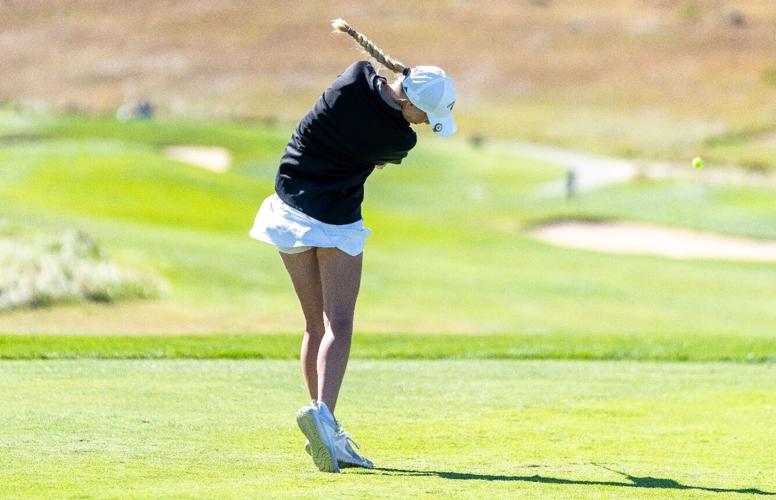 Eagles Climb to 8th At Travis Roy Invite
