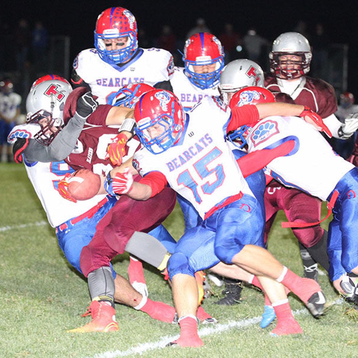 Prep Football Torrington Nearly Upsets No 2 Douglas Sports