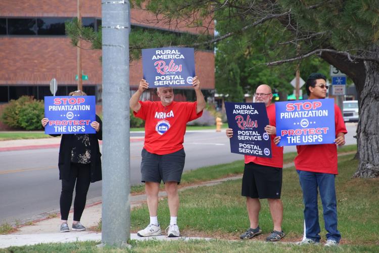 USPS carriers gather in opposition of idea of privatization