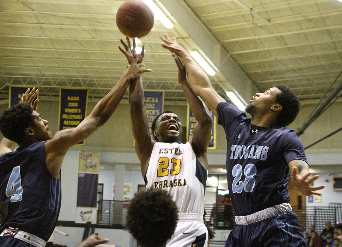 Photos Colby At Wncc Men S Basketball Sports Starherald Com