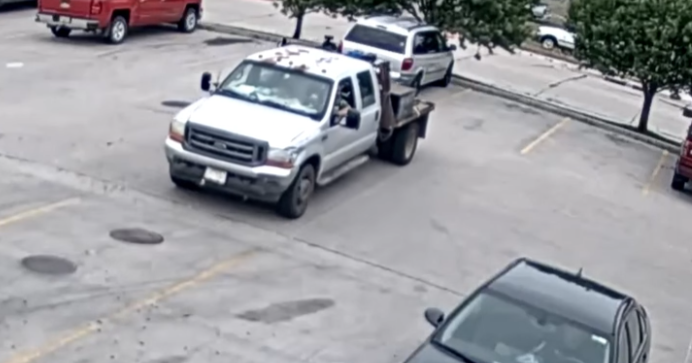 Scottsbluff police investigating parking lot hit-and-run crash