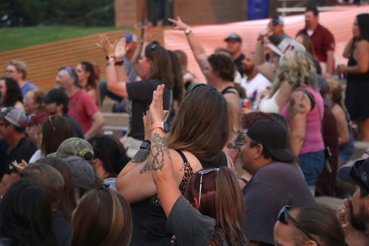 Moon Fever, Hinder rock out at Five Rocks