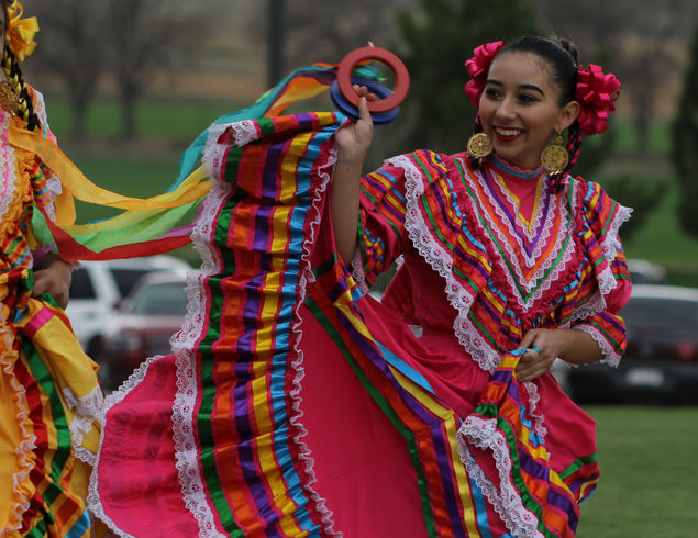 Los Guadalupanos dancers bring Cinco de Mayo to nursing home residents