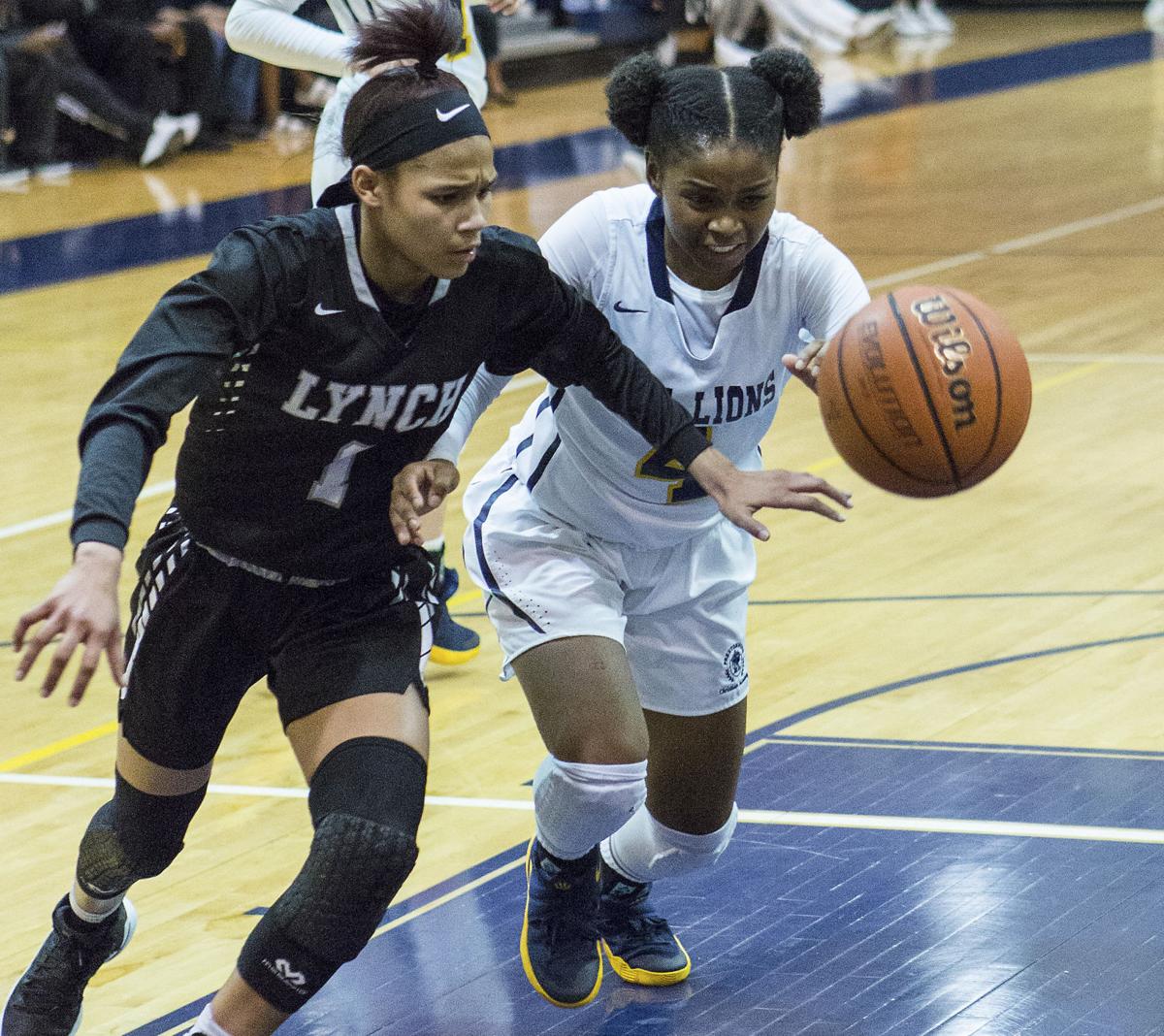 Splash Friars Lynch S 10 Triples Pace Season Sweep Of Prestonwood