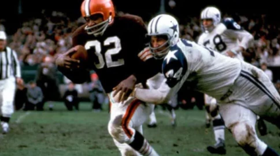 Jim Brown Set Records With the Cleveland Browns Then Left on Top - The New  York Times