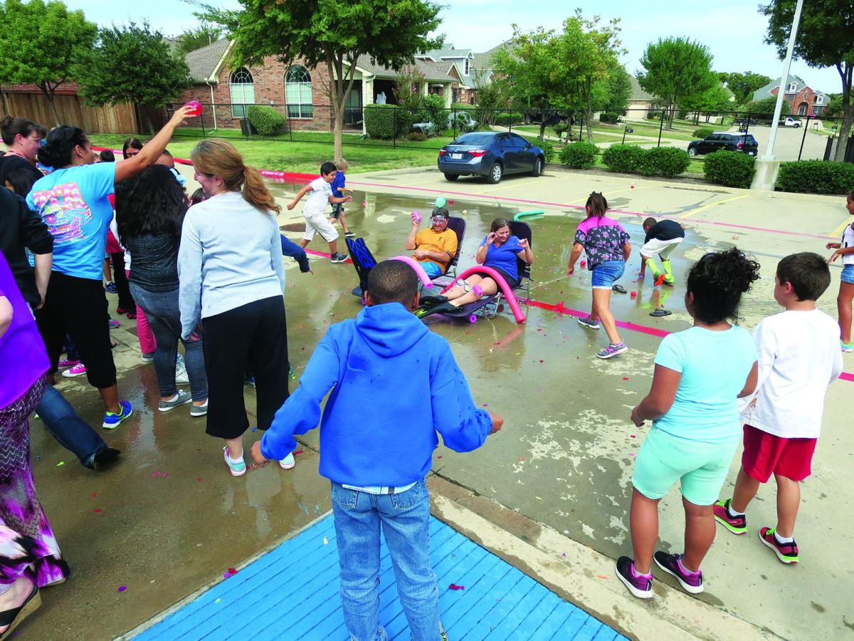 Rowlett's Liberty Grove Elementary rewards students for being on time ...